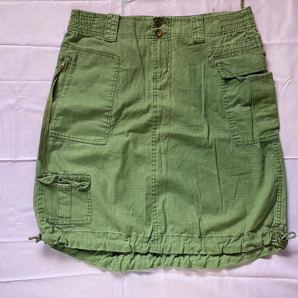 Green cargo midi skirt in
